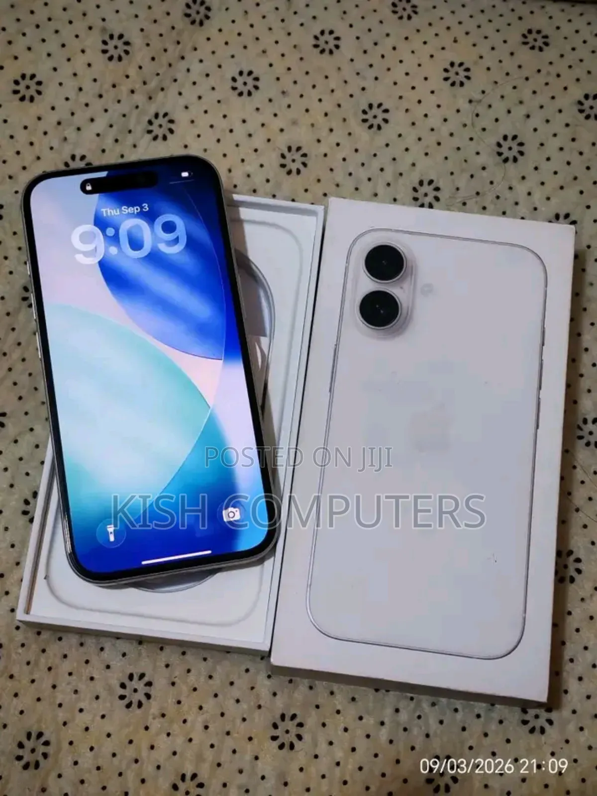 New Apple iPhone 16 512 GB Silver