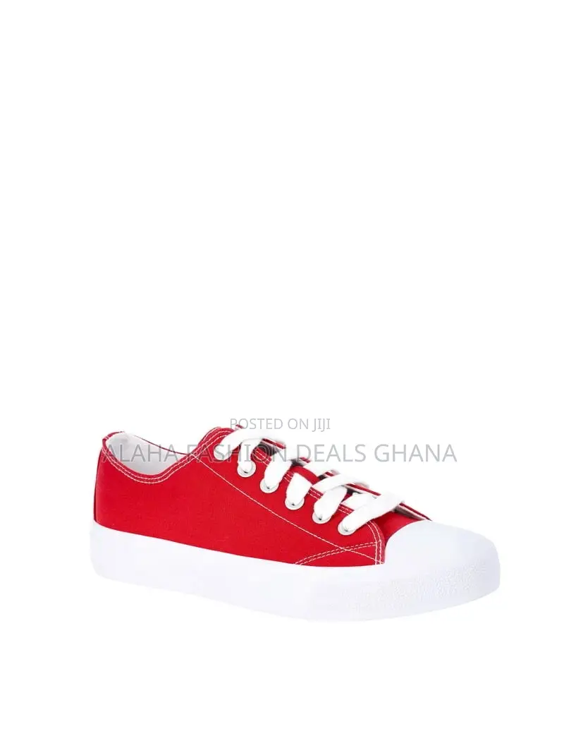 No Boundaries Women's Classic Lace-Up Sneakers