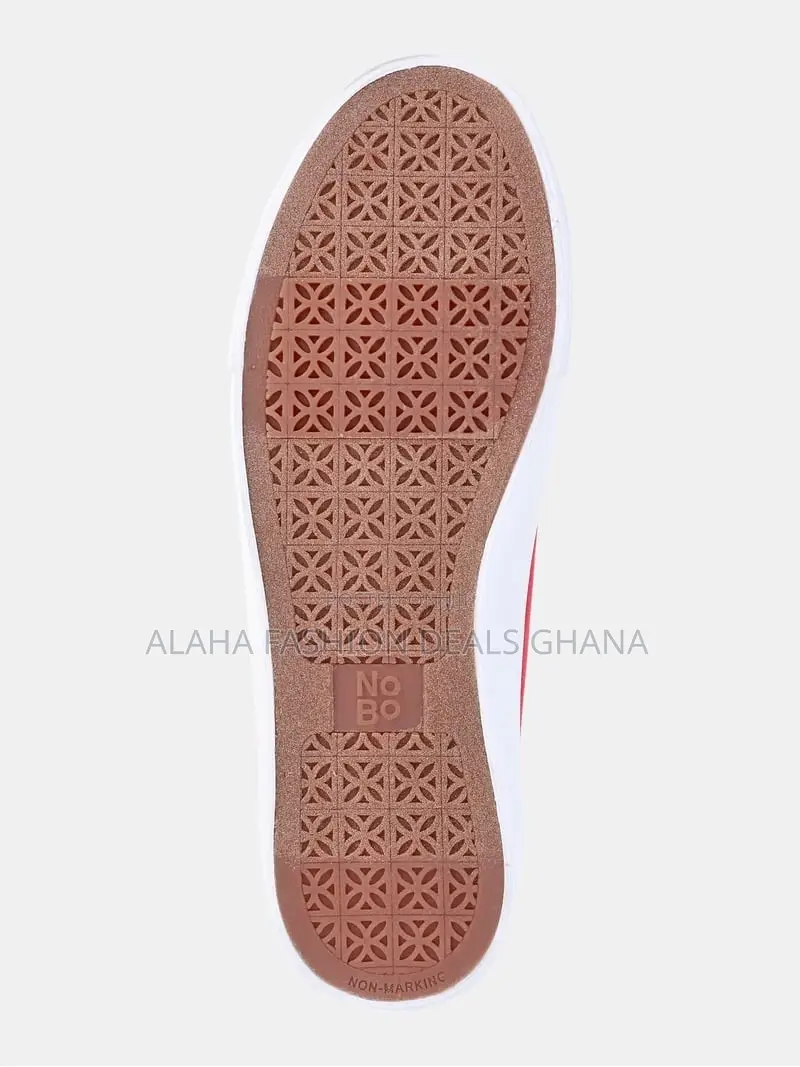 No Boundaries Women's Classic Lace-Up Sneakers