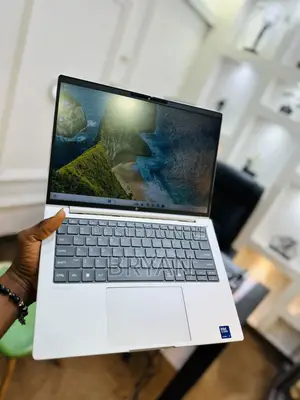 Laptop HP EliteBook 8 G1i 16GB Intel Core i7 SSD 512GB