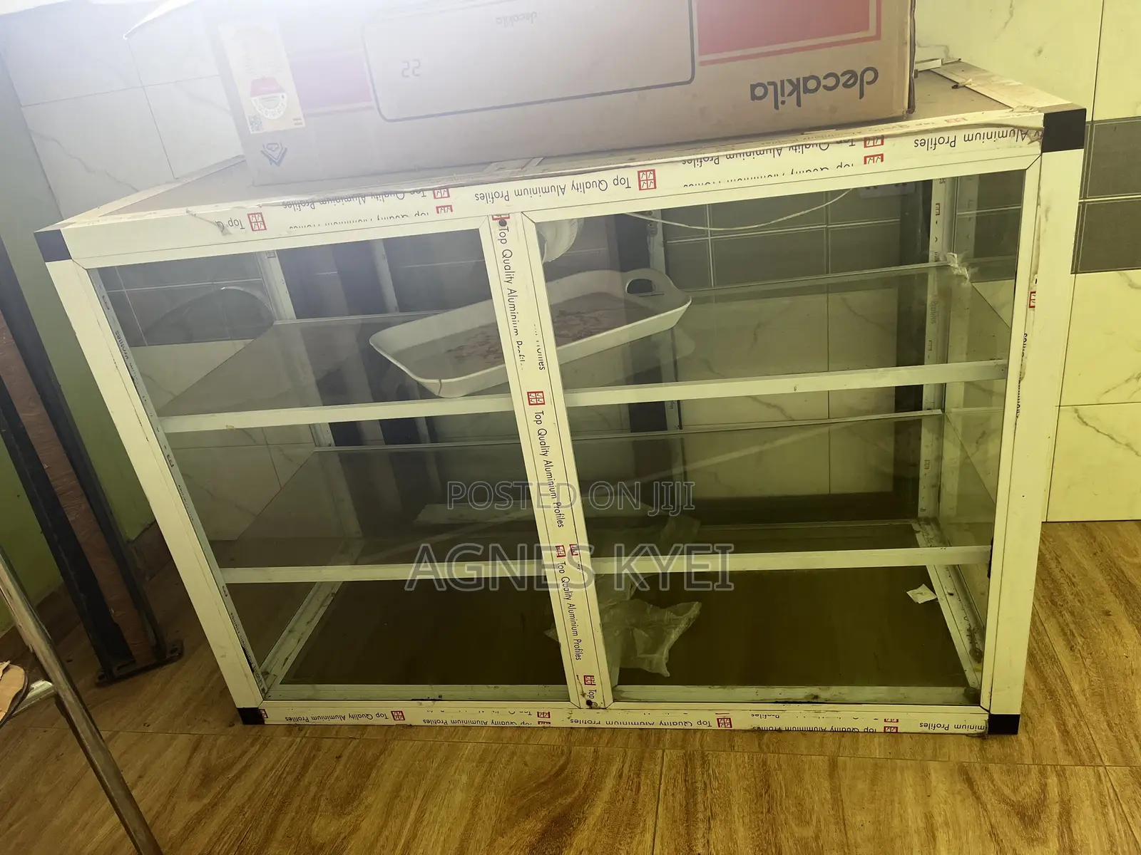 Glass Show Case for Food