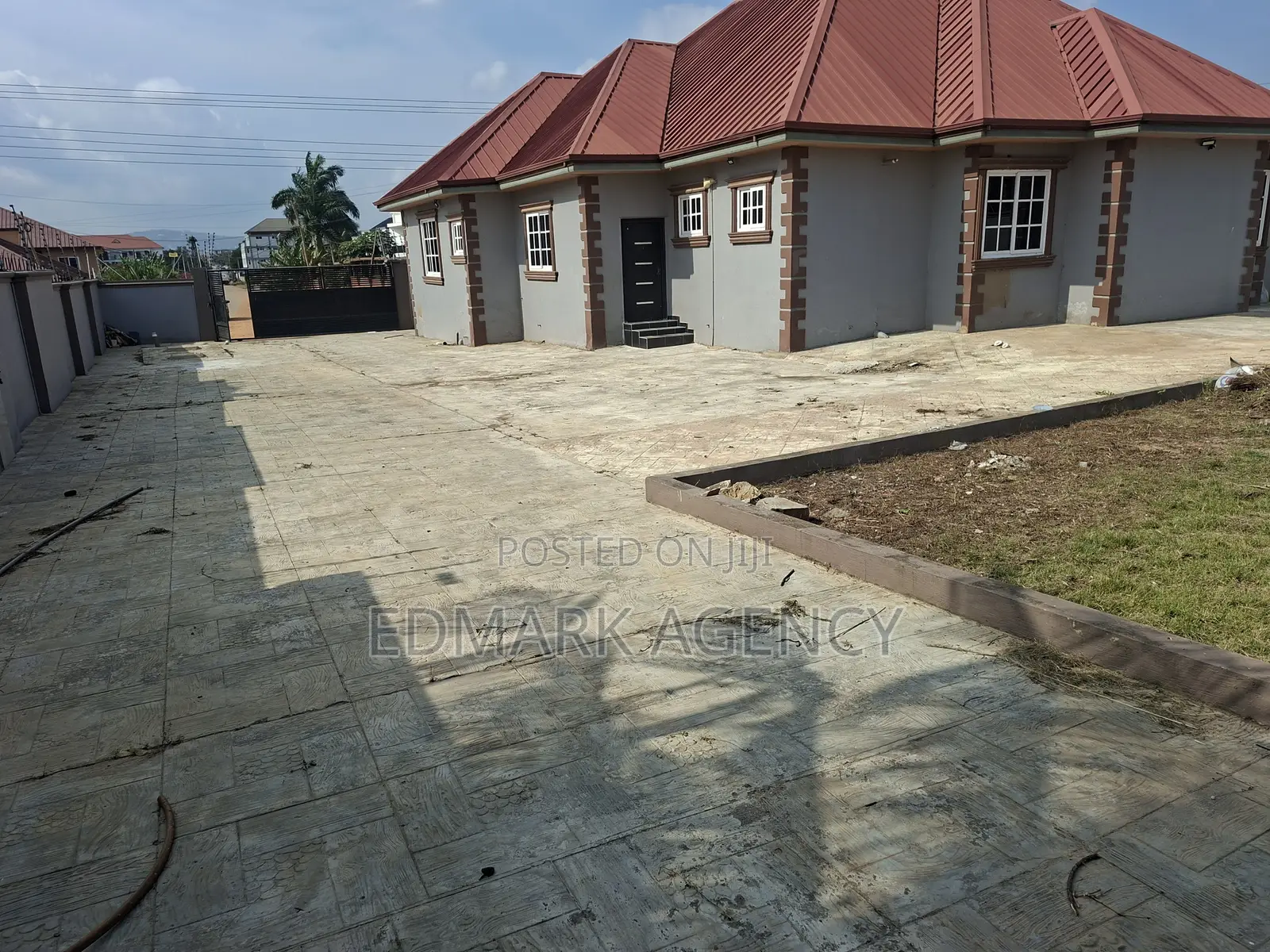 4bdrm House in Haatso Boshy /Dvla, Accra Metropolitan for rent