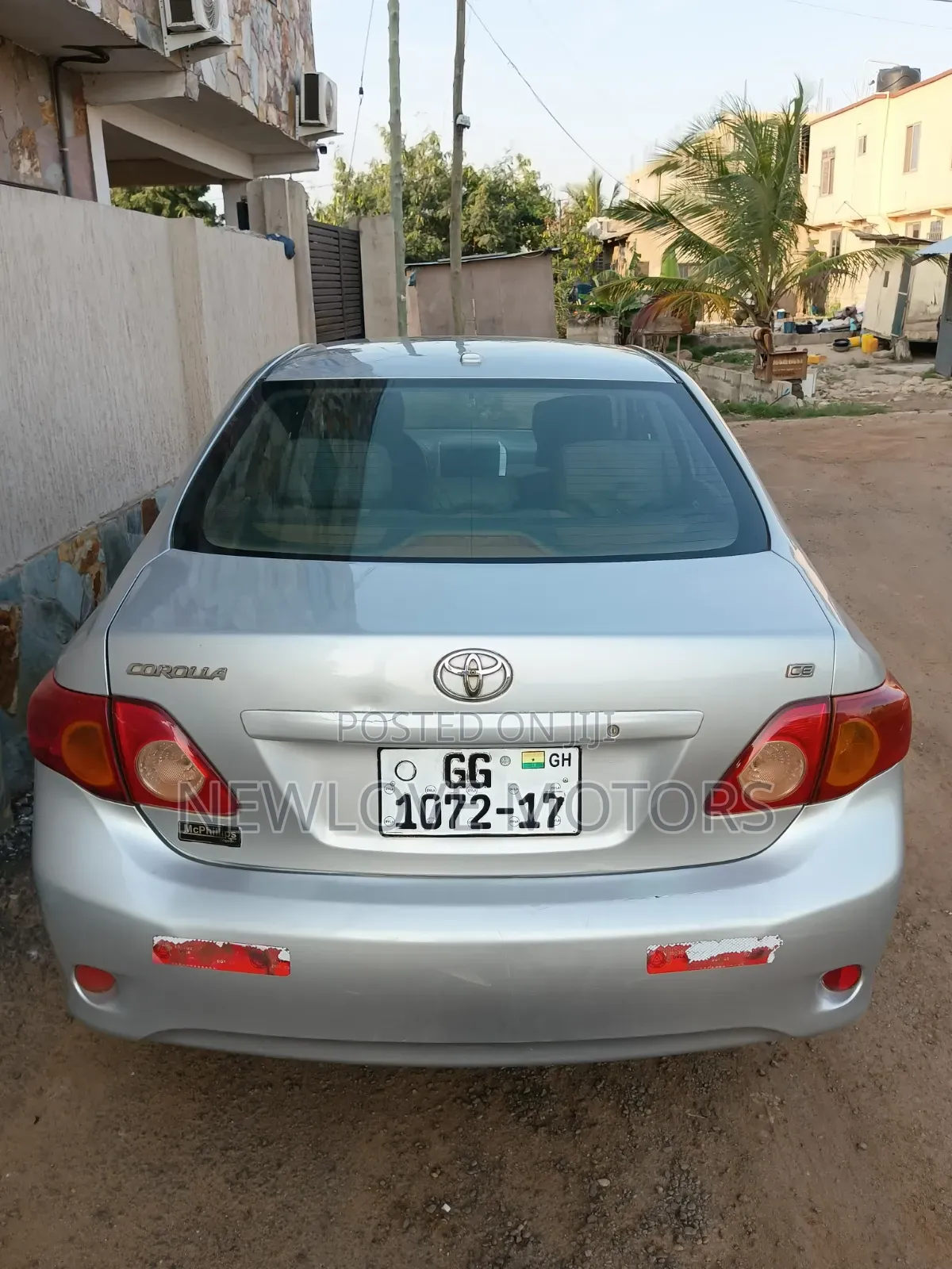 Toyota Corolla LE 4dr Sedan (1.8L 4cyl 4A) 2011 Silver