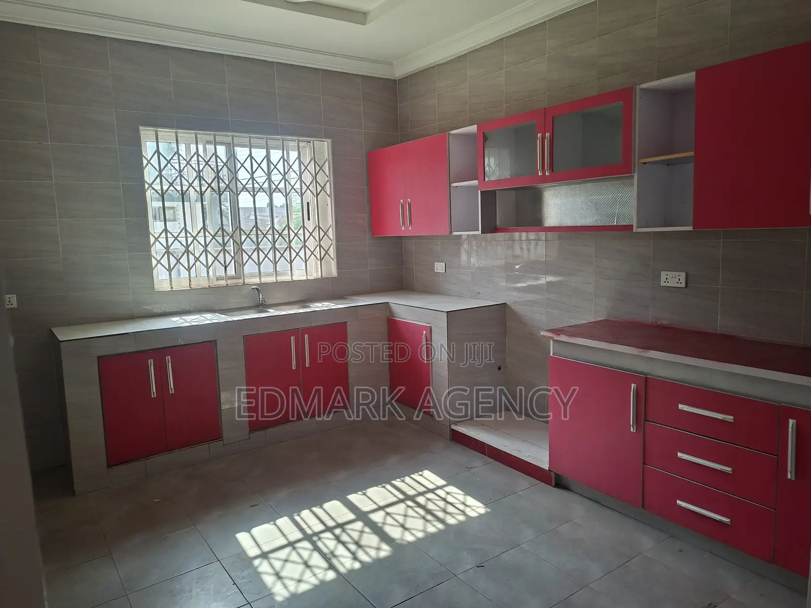 4bdrm House in Haatso Boshy /Dvla, Accra Metropolitan for rent
