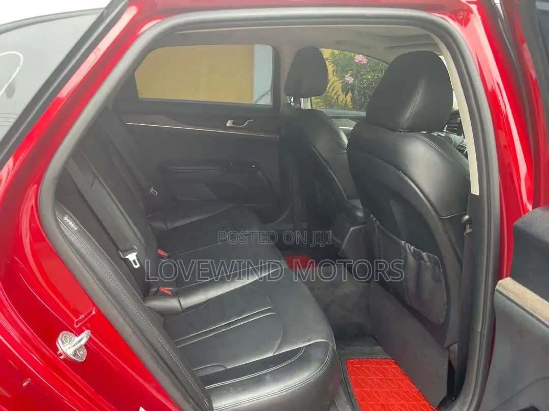 Kia K5 2025 Brown