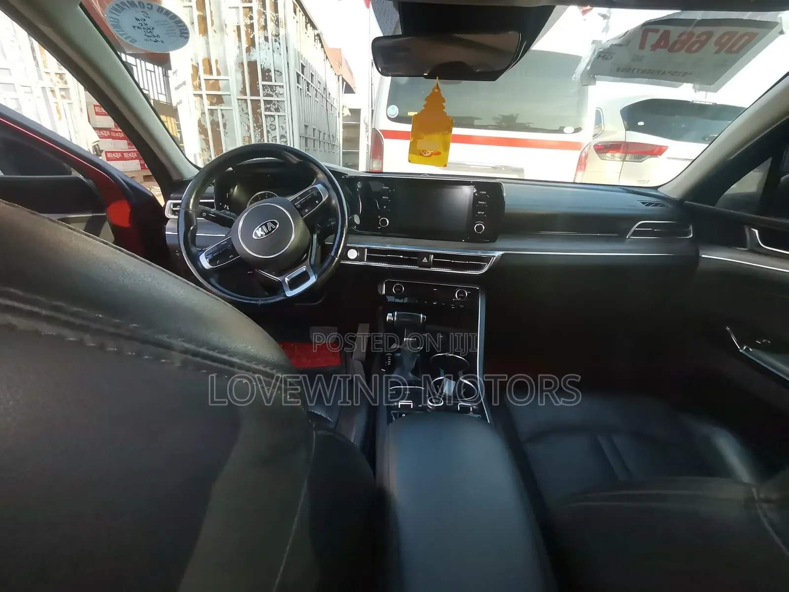 Kia K5 2025 Brown