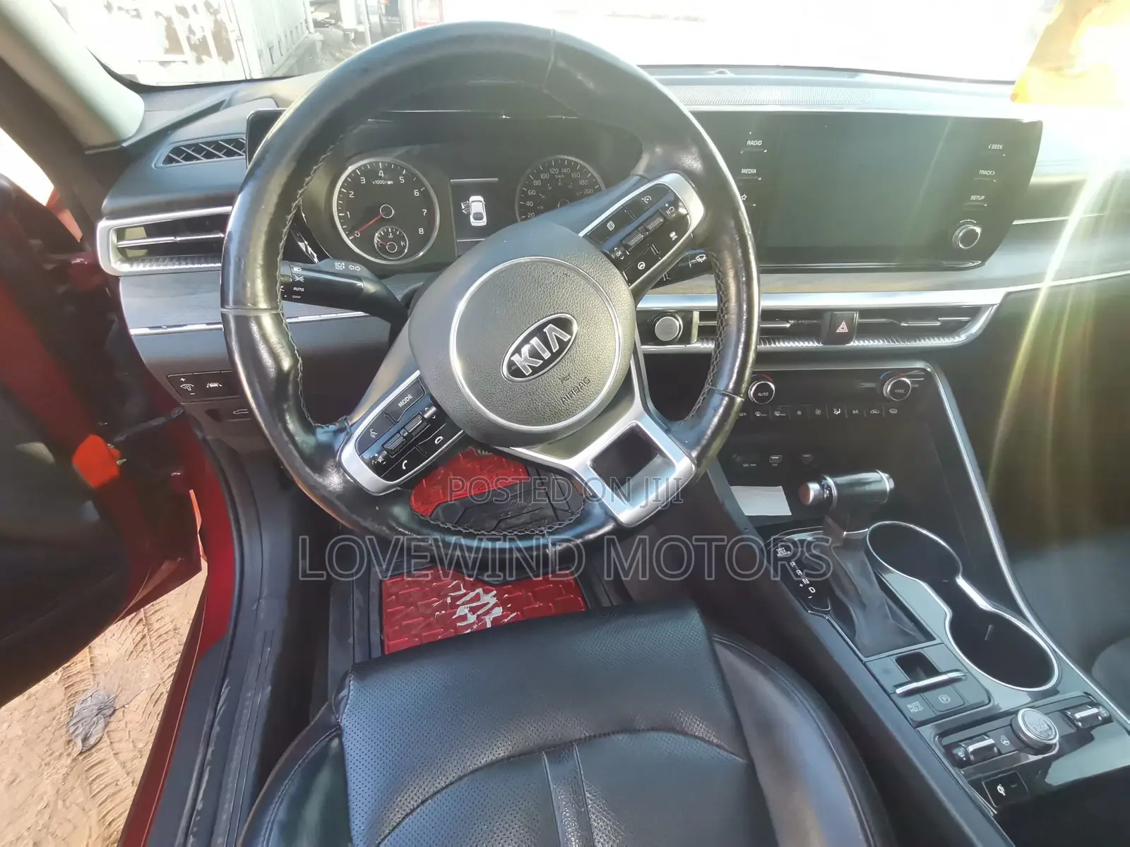 Kia K5 2025 Brown