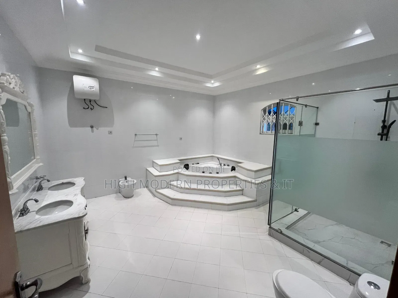 5bdrm House in East Legon, Teshie for rent