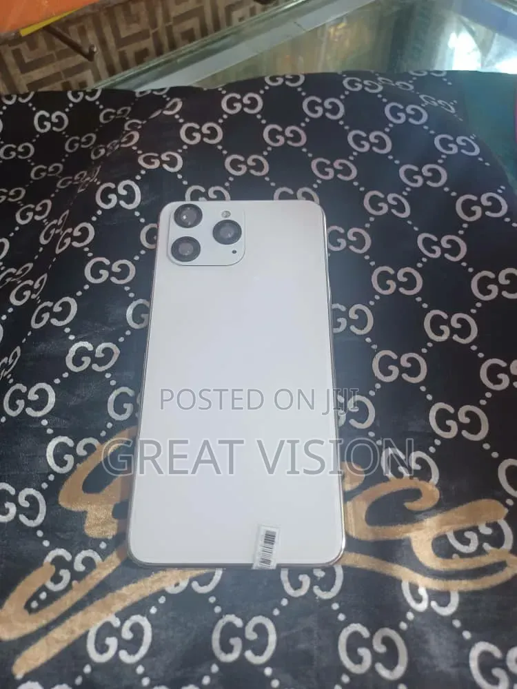 Oppo F15 256 GB White