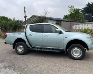 Mitsubishi L200 Double Cab 2.5 136hp 2009 Gray
