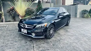 Mercedes-Benz C300 Sport 4Matic Sedan AWD (2.0L 4cyll 7A) 2016 Black