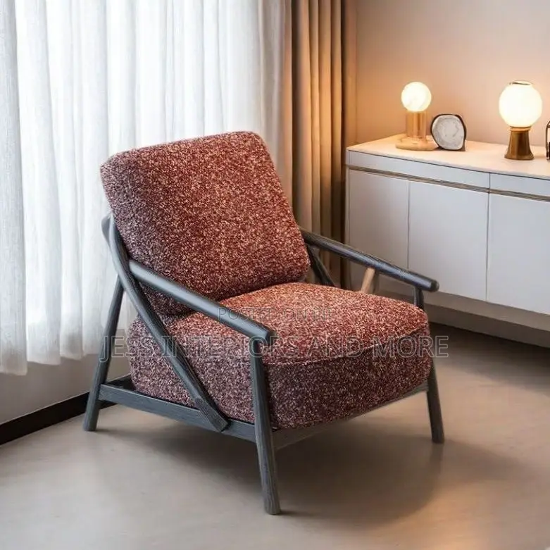 Accent Chair (Curved Backrest )