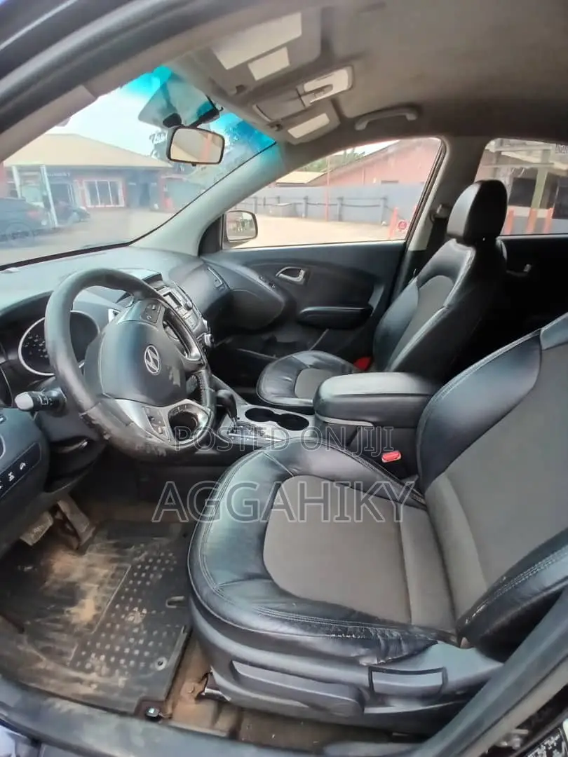 Hyundai Tucson GLS AWD 2012 Black