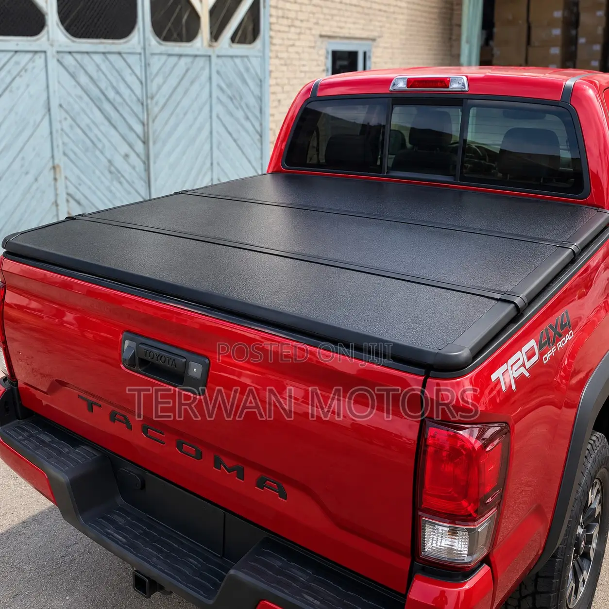 New Hard Tri-Fold Pickup Truck Bucket Cover for Toyota Hilux / Tacoma