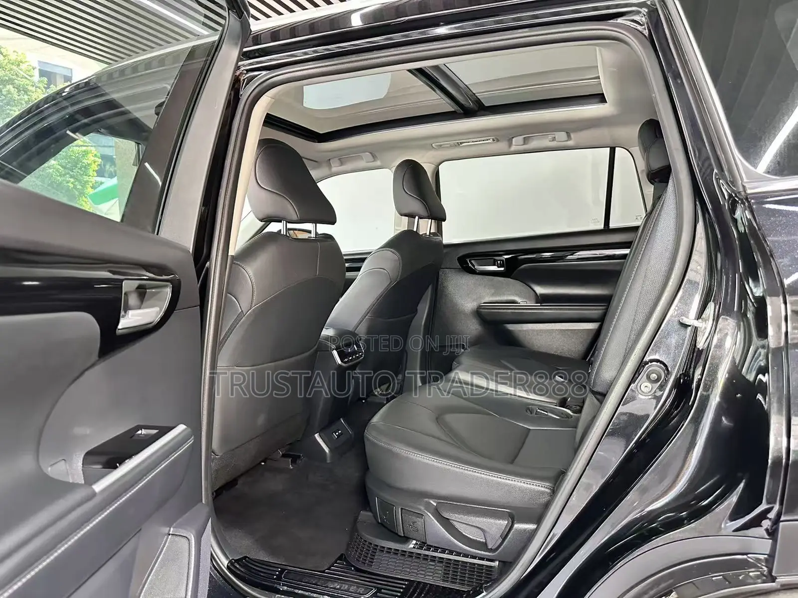 Toyota Highlander L 2022 Black