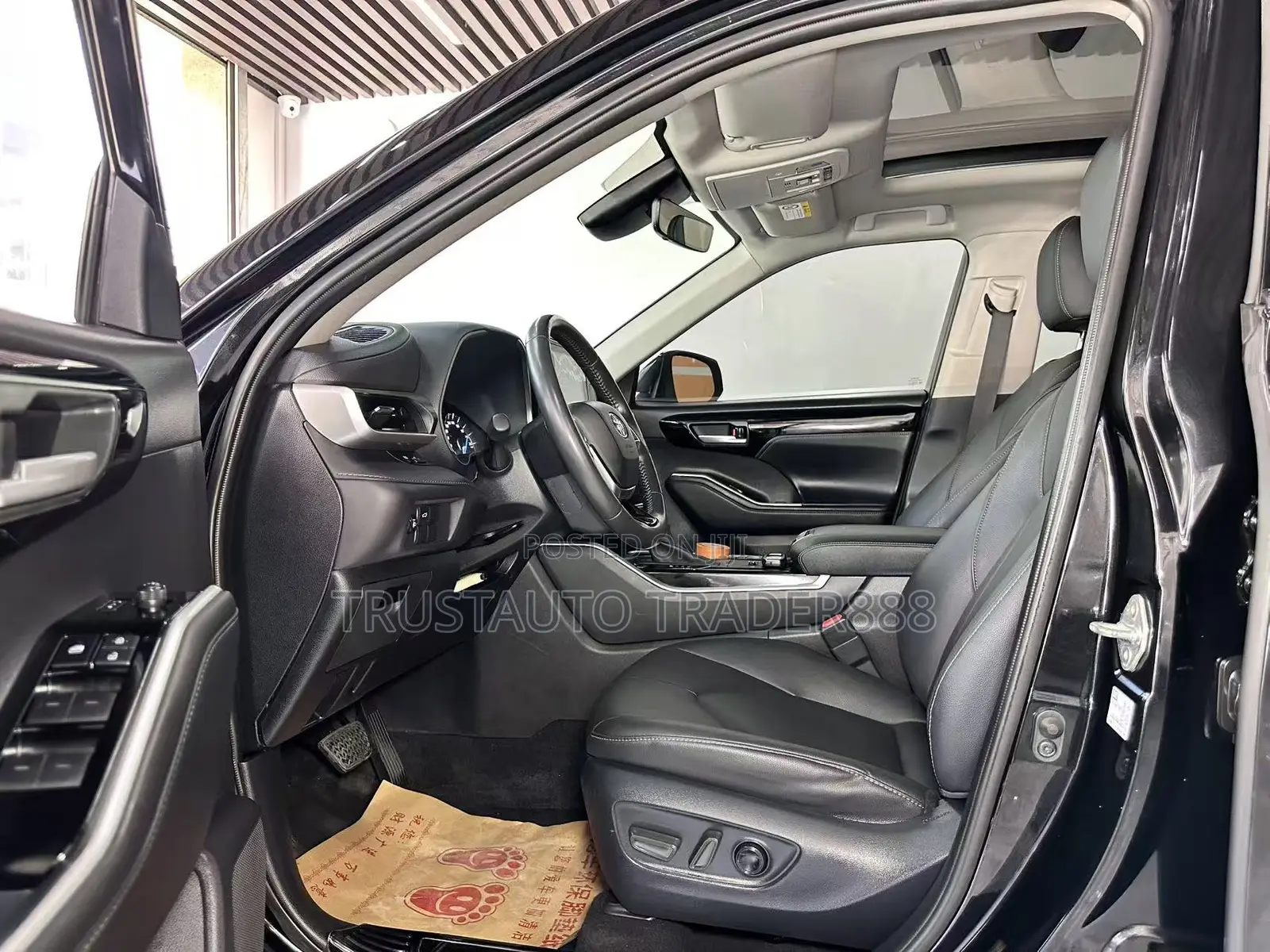 Toyota Highlander L 2022 Black
