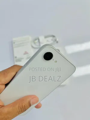 Apple iPhone 16e 128 GB