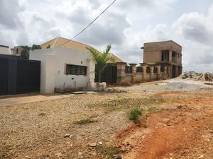 14bdrm Block of Flats in Yabi, Kumasi Metropolitan for sale