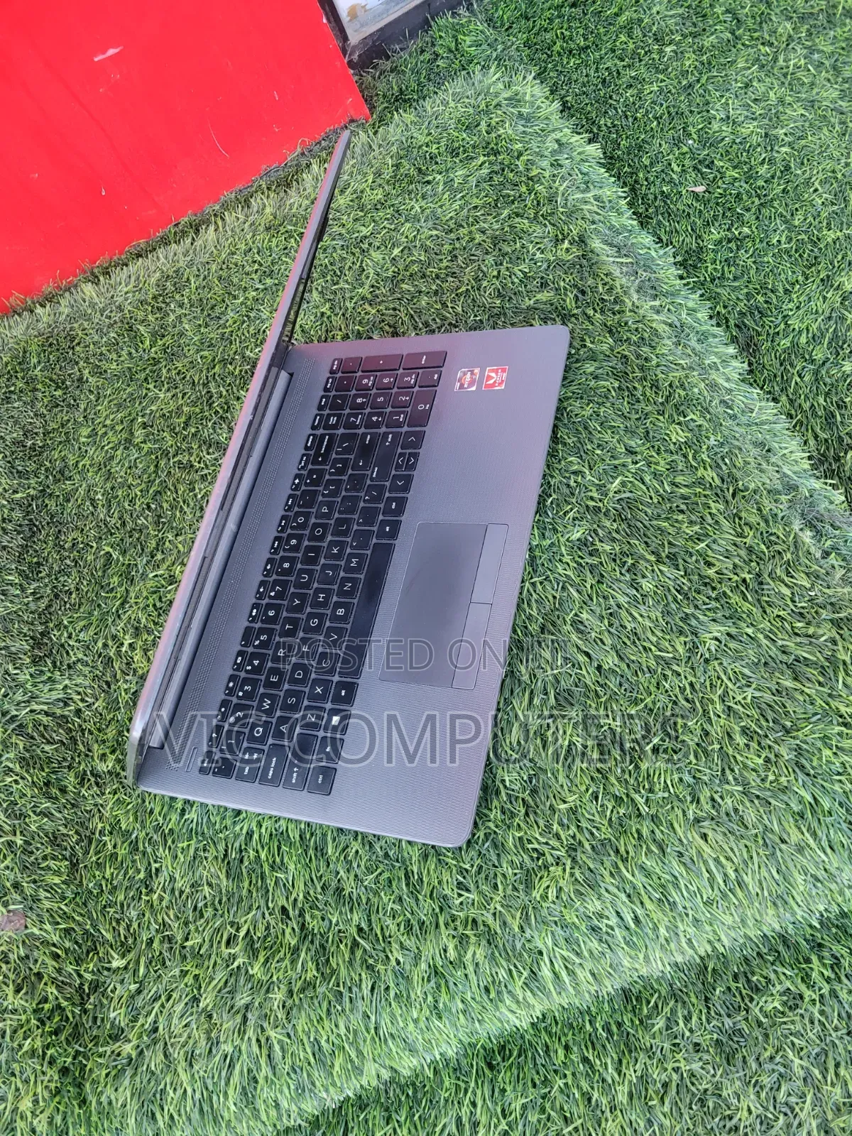 Laptop HP 255 8GB AMD Ryzen 3 SSD 256GB
