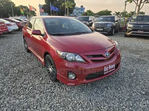 Toyota Corolla S 5-Speed 2013 Burgundy