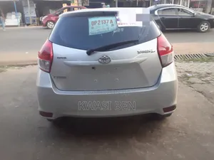 Toyota Yaris 2016 Gray