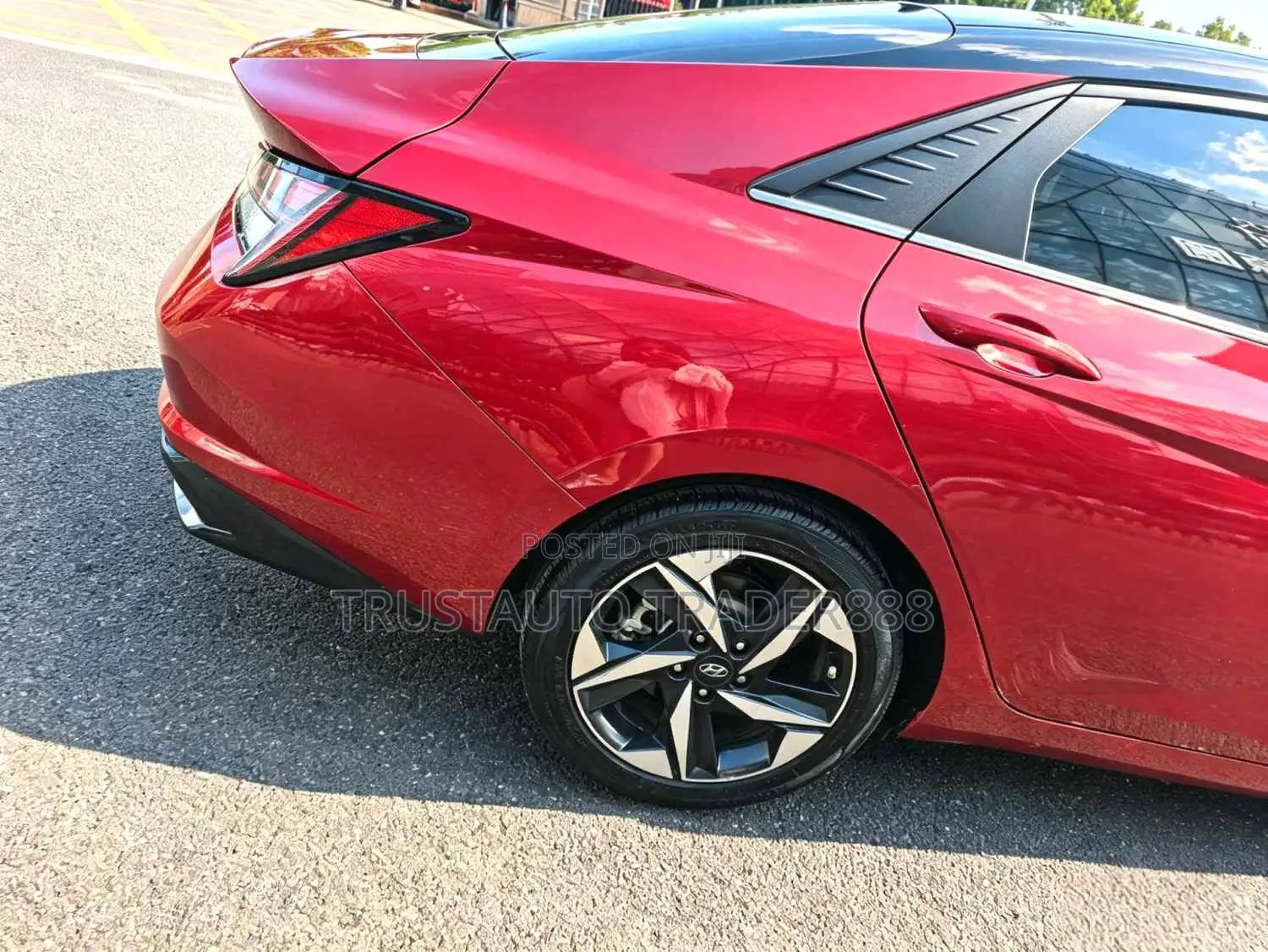 Hyundai Elantra 2021 Red