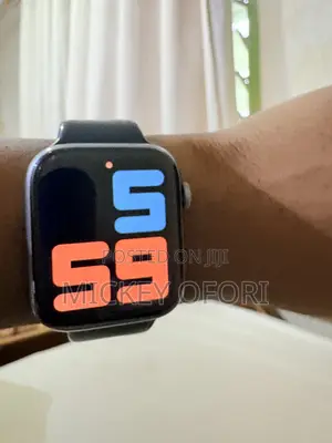 Apple Watch Series 5 44mm