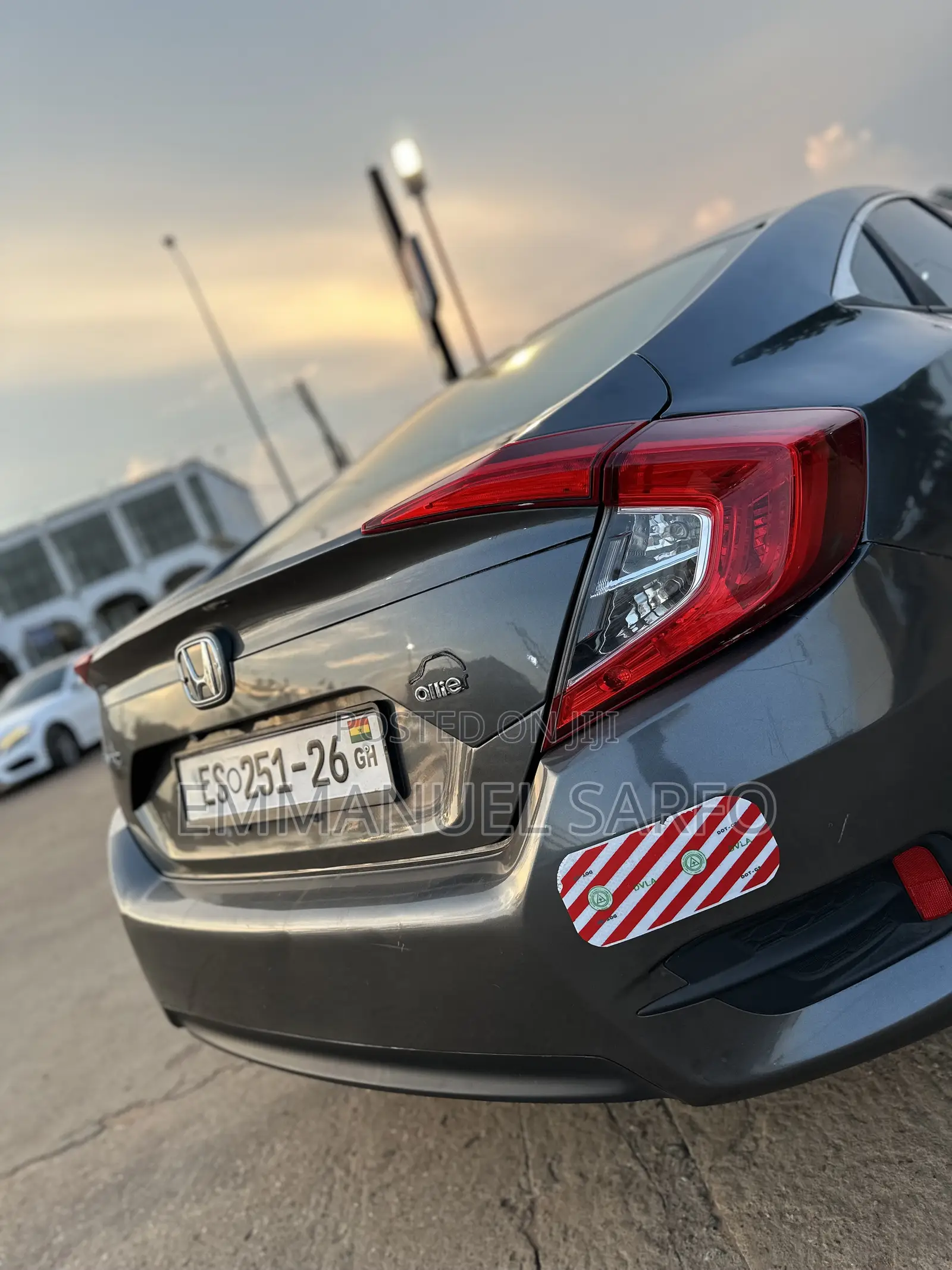Honda Civic LX 4dr Sedan (2.0L 4cyl) 2017 Gray