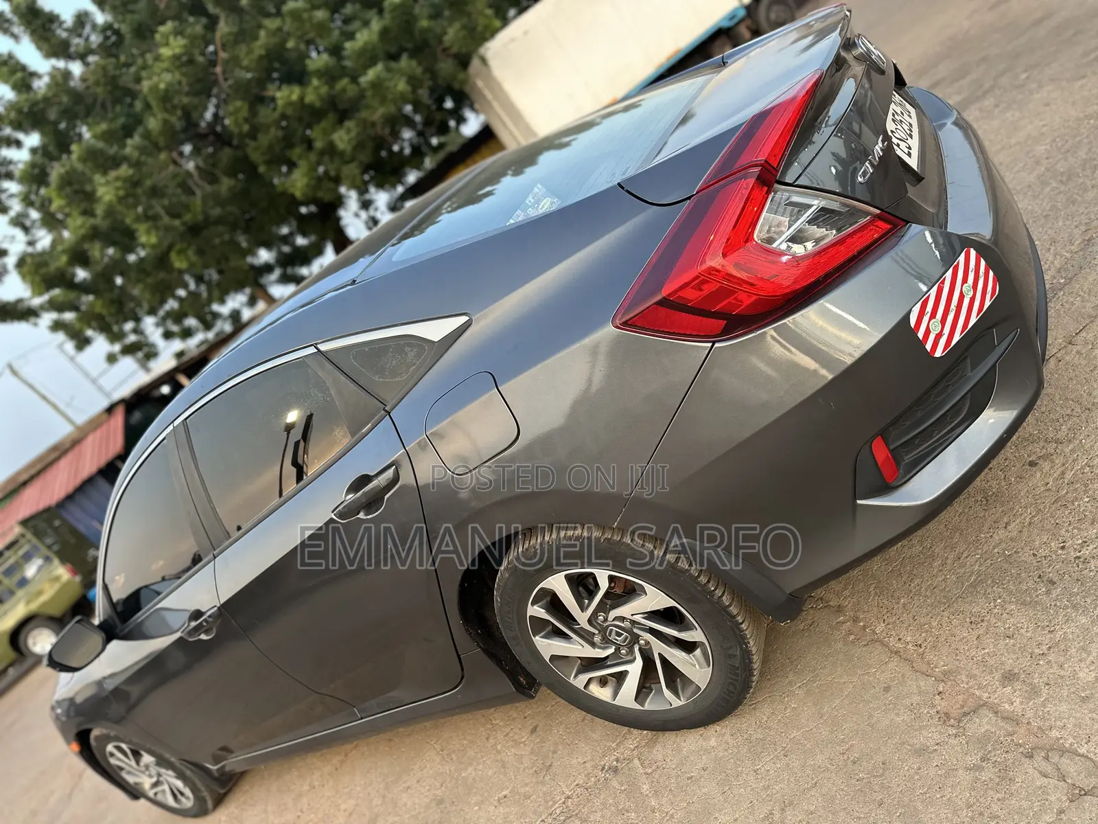 Honda Civic LX 4dr Sedan (2.0L 4cyl) 2017 Gray