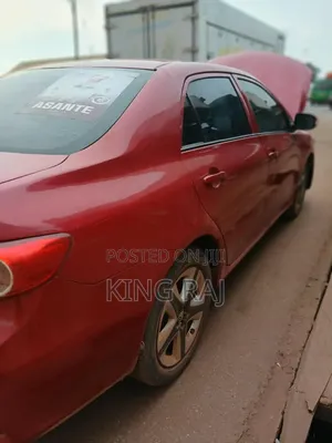 Toyota Corolla LE 4dr Sedan (1.8L 4cyl 4A) 2013 Red