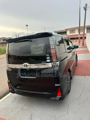 Toyota Voxy 2017 Black