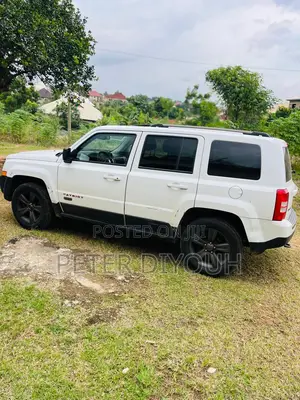 Jeep Patriot Latitude 4x4 2017 White