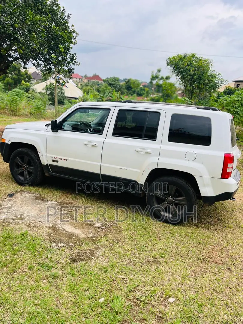 Jeep Patriot Latitude 4x4 2017 White