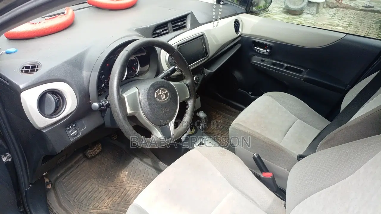 Toyota Vitz 2014 Black