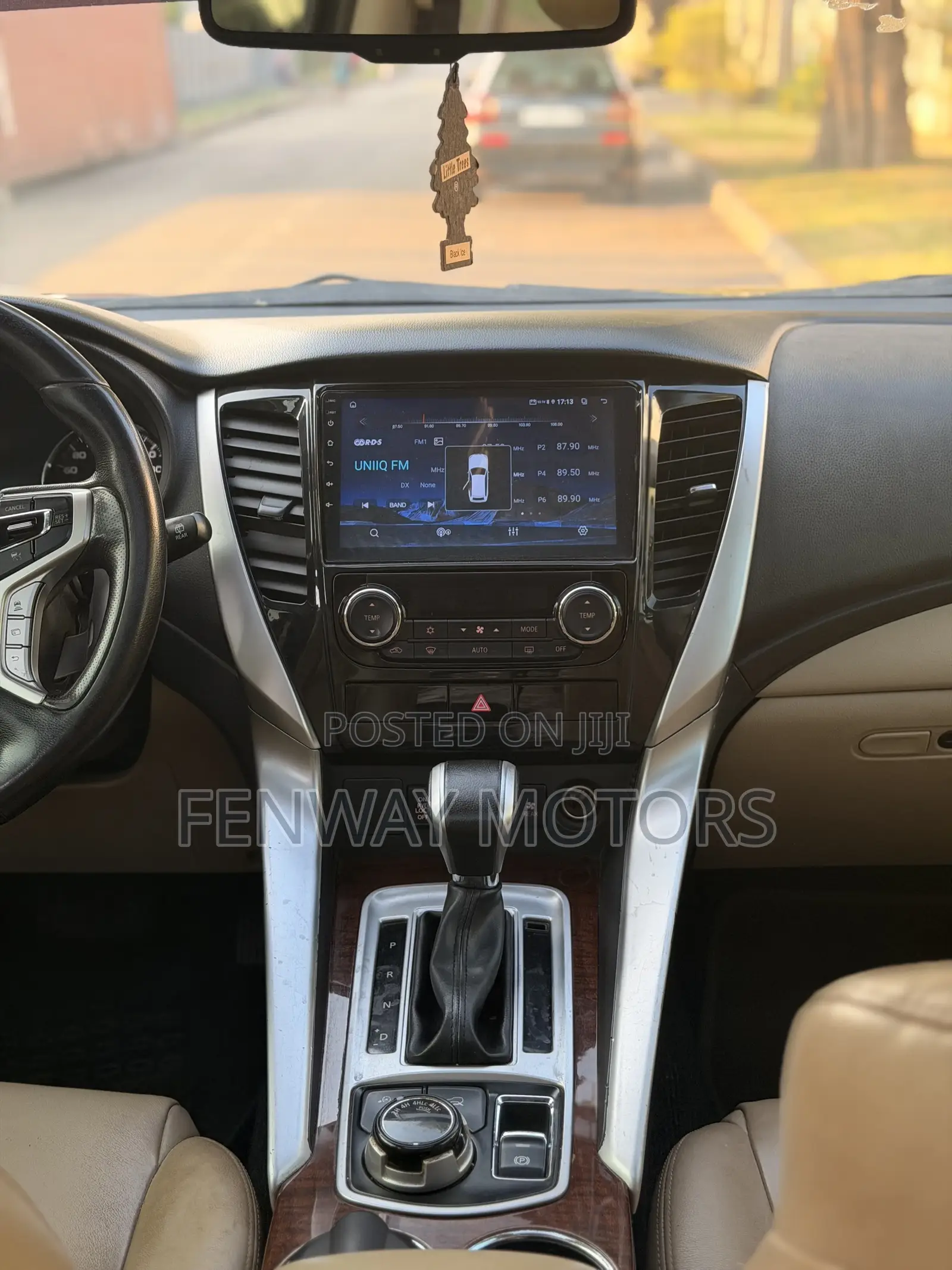 Mitsubishi Montero Sport 2017 Black