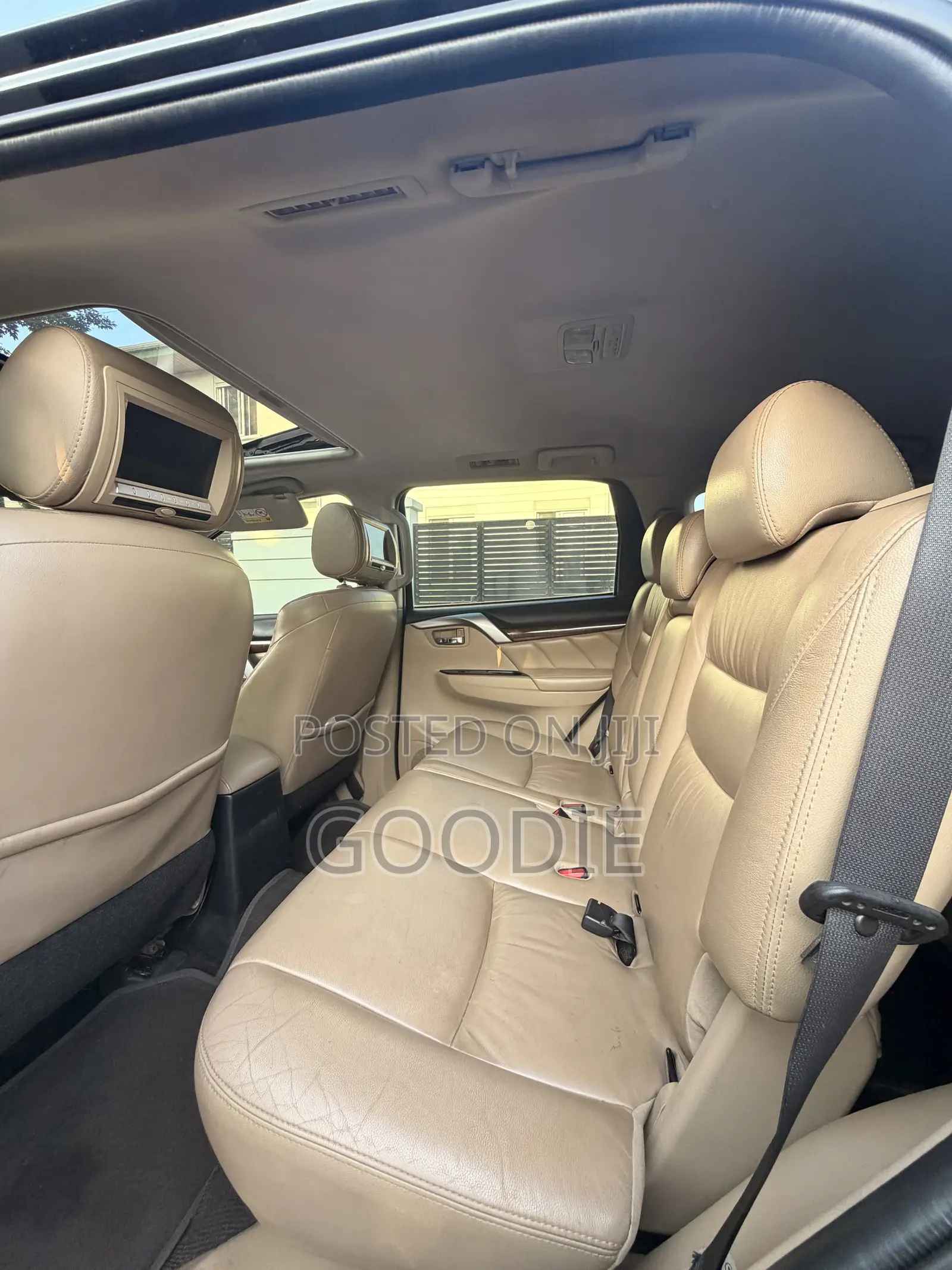 Mitsubishi Montero Sport 2017 Black