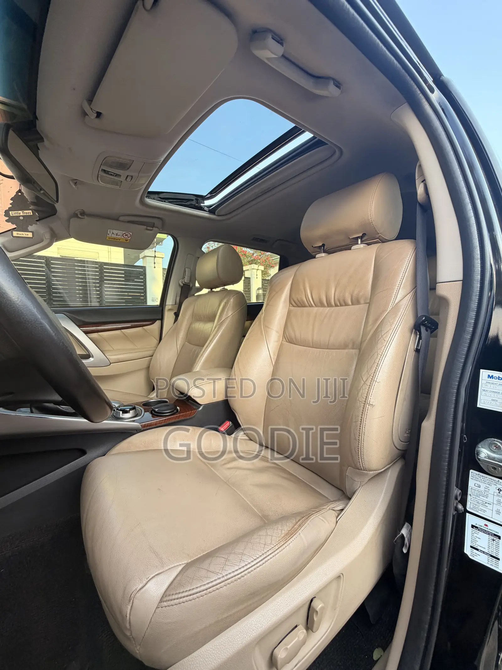 Mitsubishi Montero Sport 2017 Black