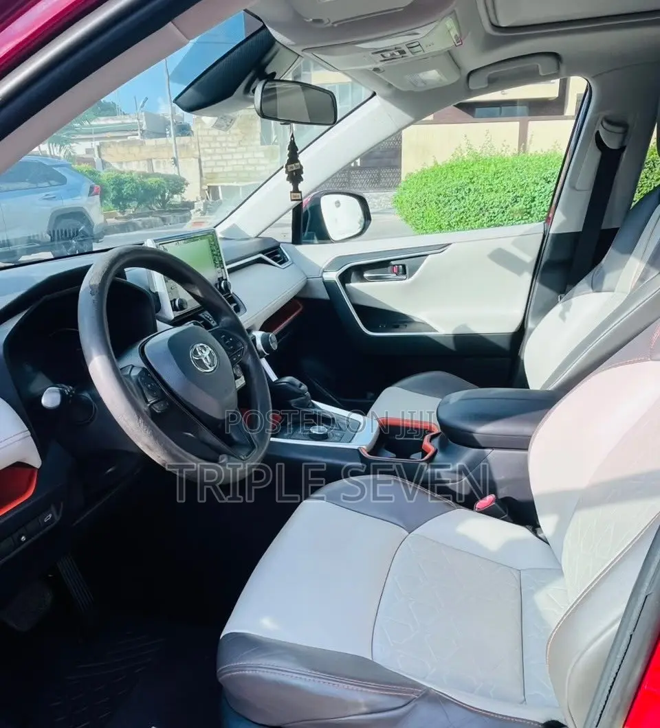 Toyota RAV4 Adventure 2019 Red