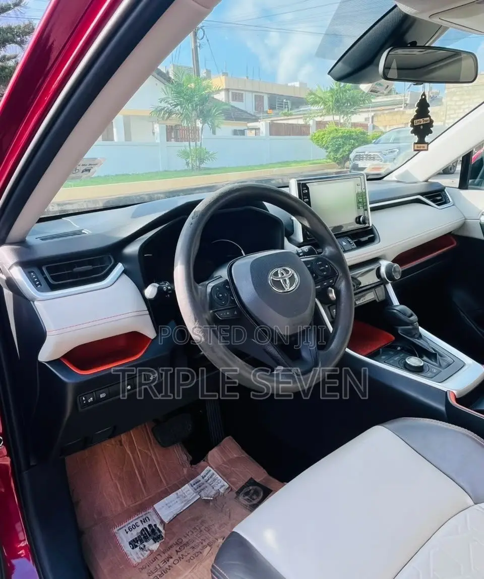 Toyota RAV4 Adventure 2019 Red