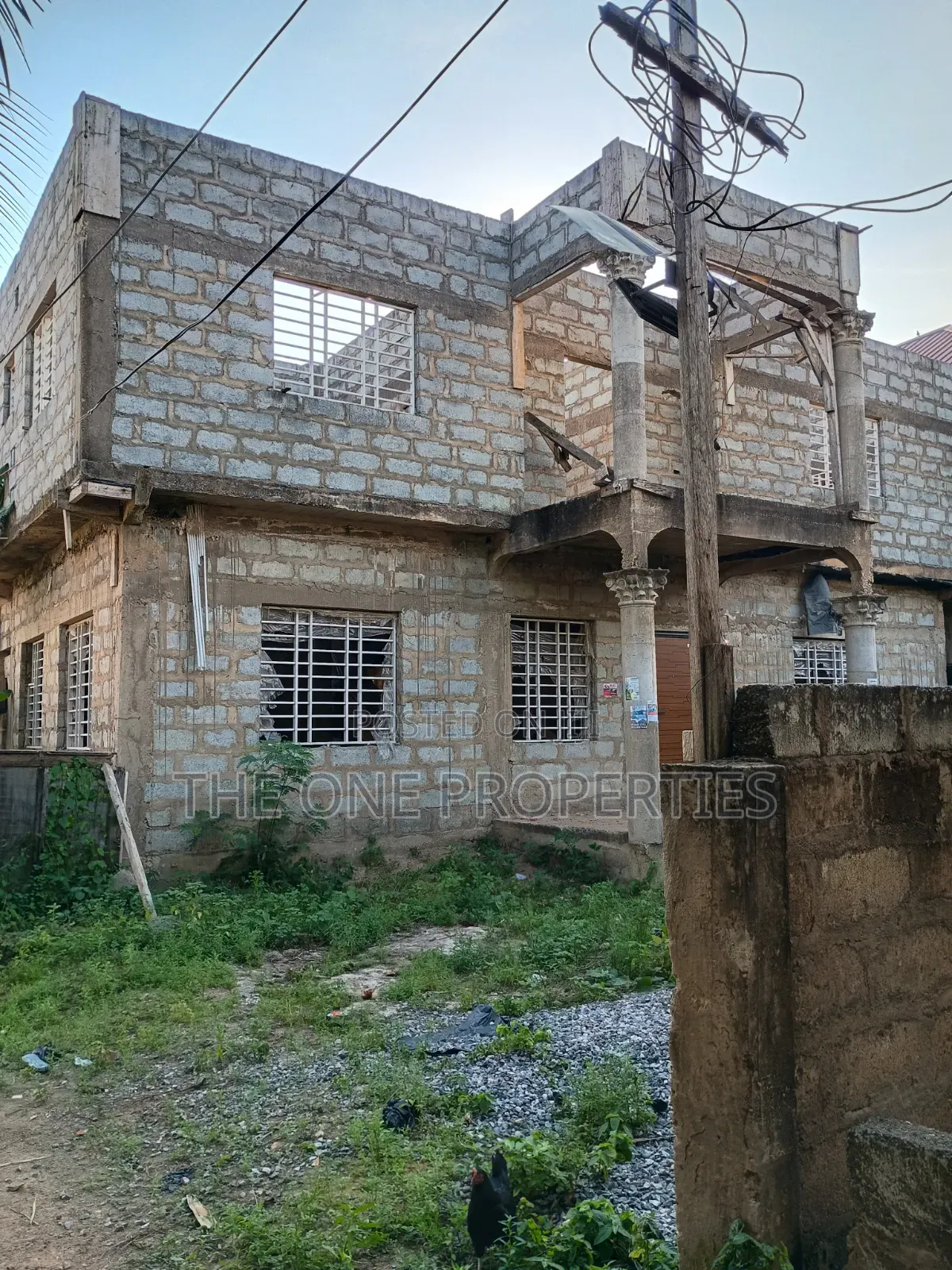 7bdrm Mansion in Kotoku Market Area, Amasaman for Sale