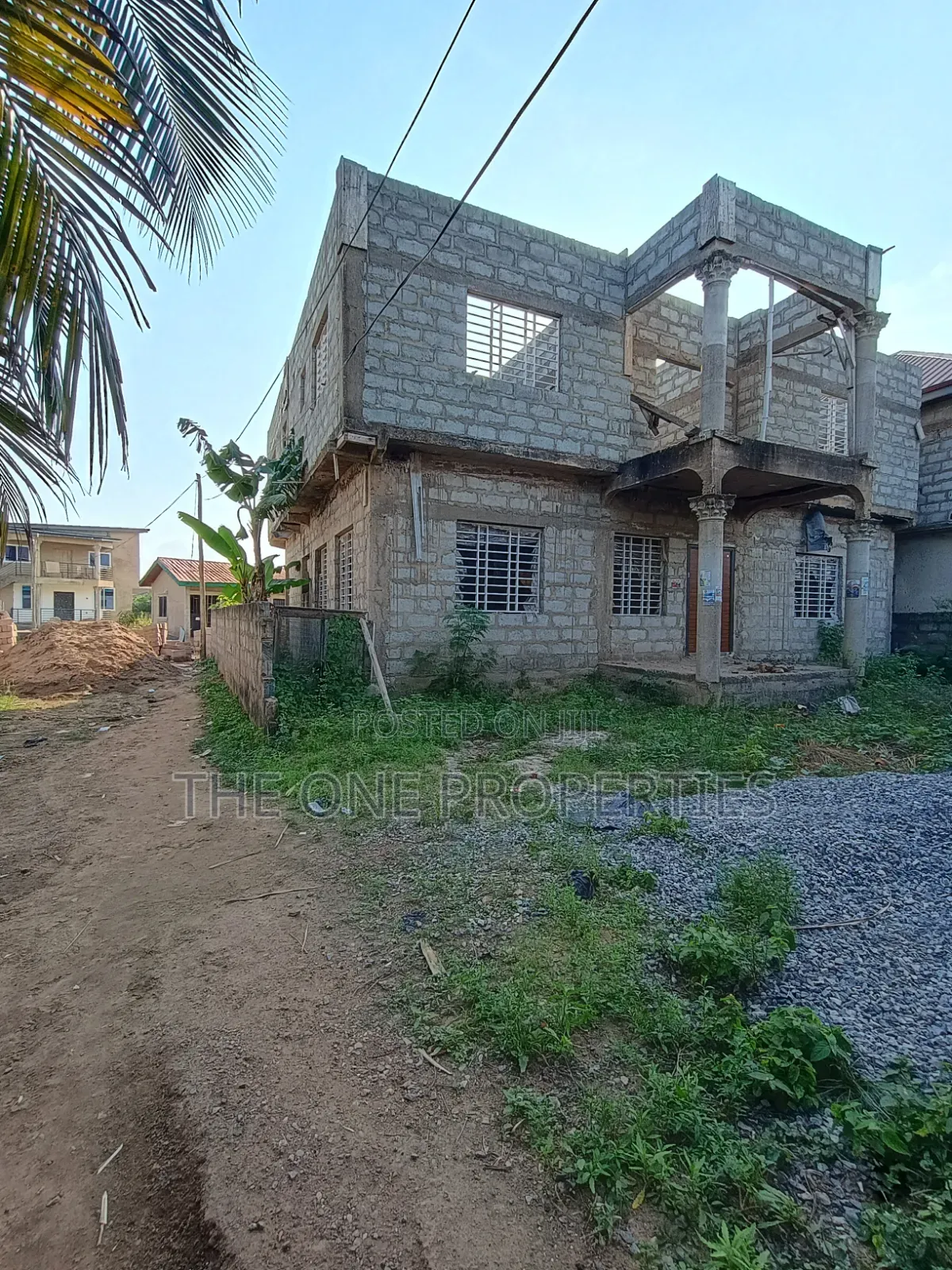 7bdrm Mansion in Kotoku Market Area, Amasaman for Sale