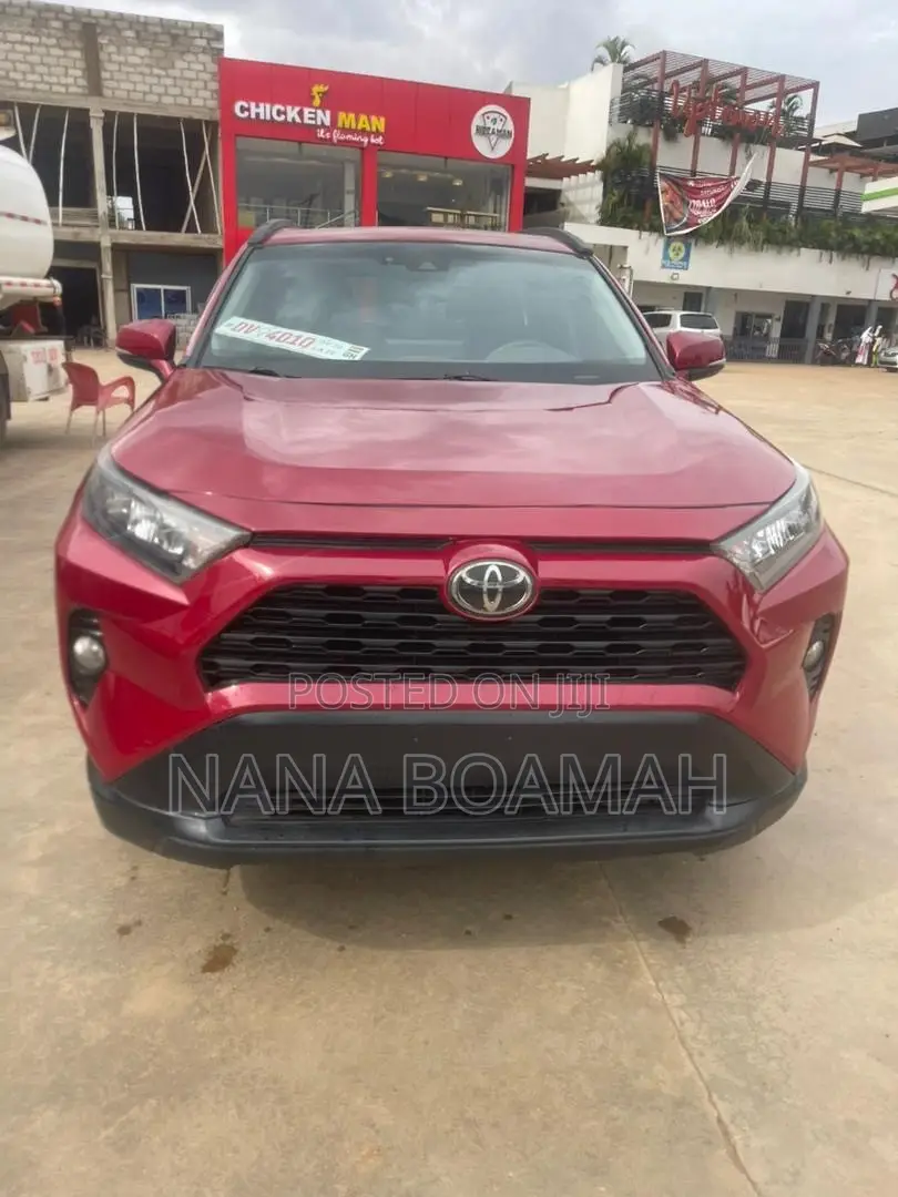 Toyota RAV4 2021 Red
