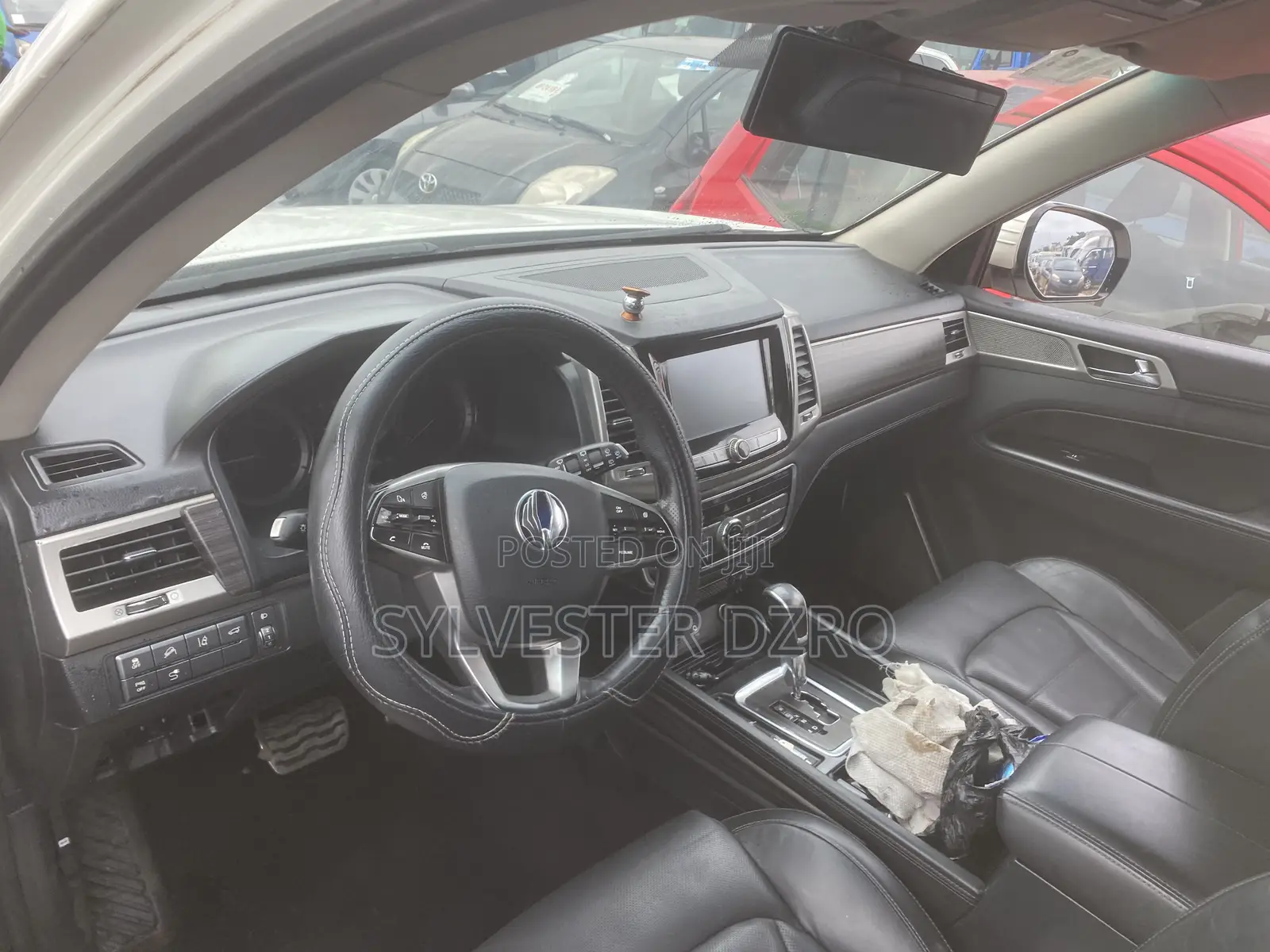 SsangYong Rexton 2019 White
