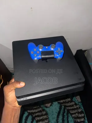 Ps4 Slim and Controller