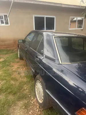 Mercedes-Benz 190E 1990 Beige