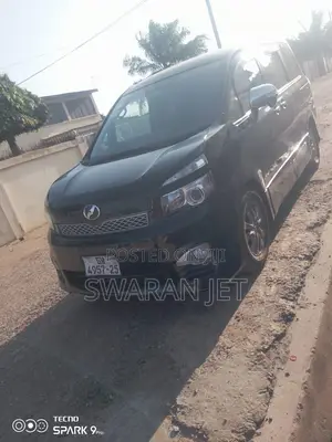 Toyota Voxy 2010 Black