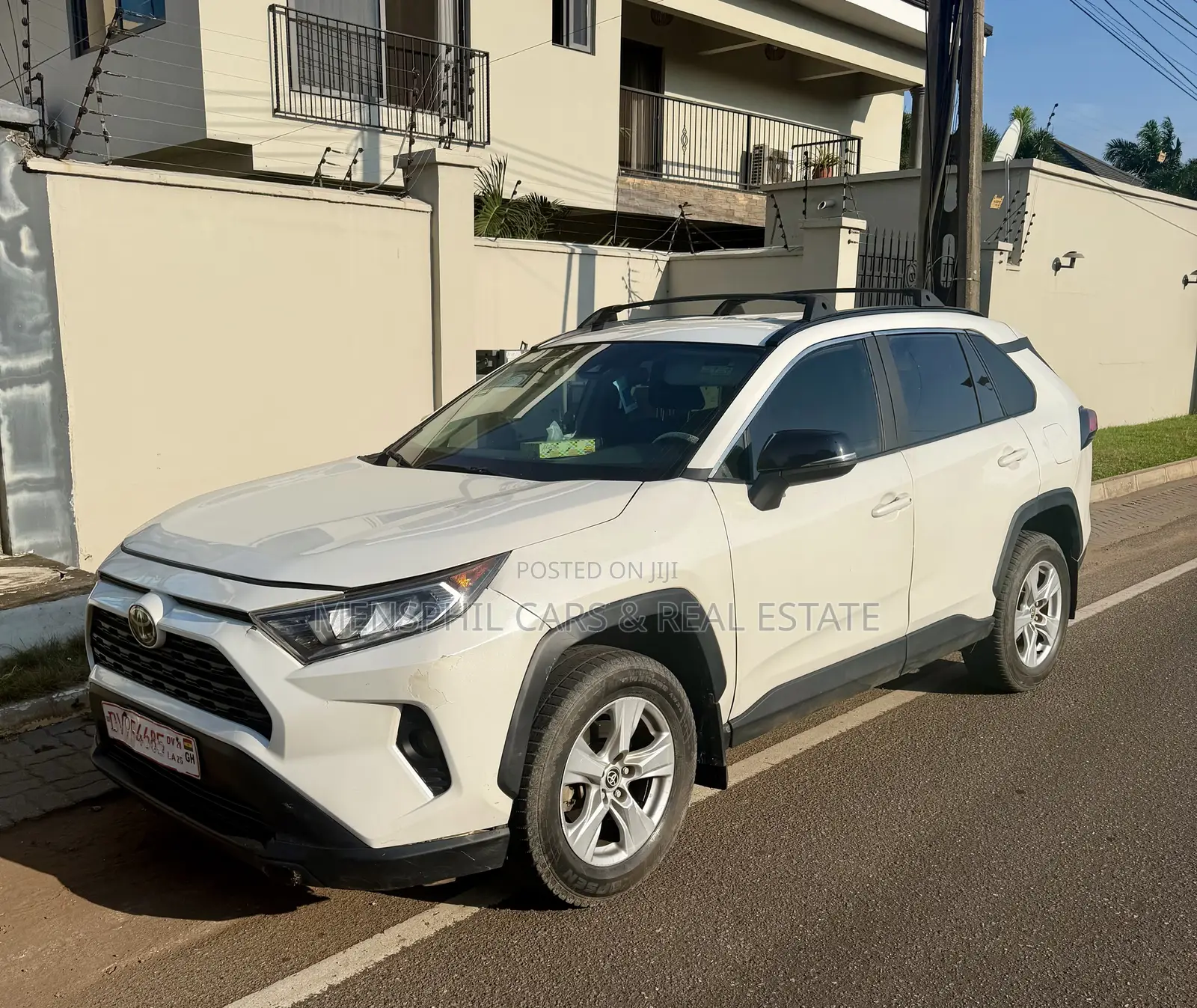 Toyota RAV4 2021 White