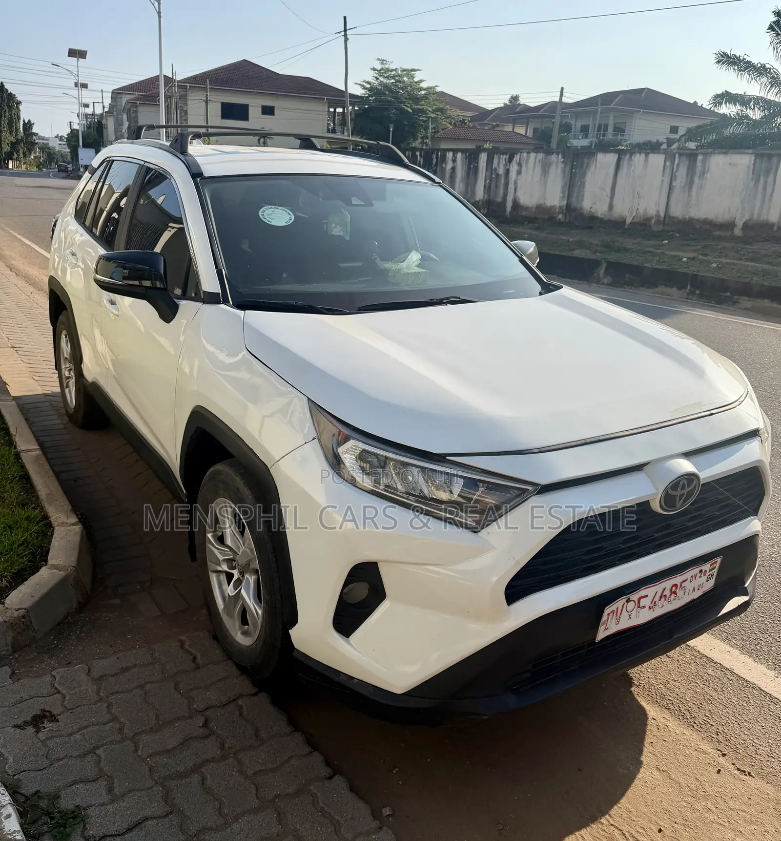 Toyota RAV4 2021 White