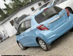 Toyota Vitz 2015 Blue