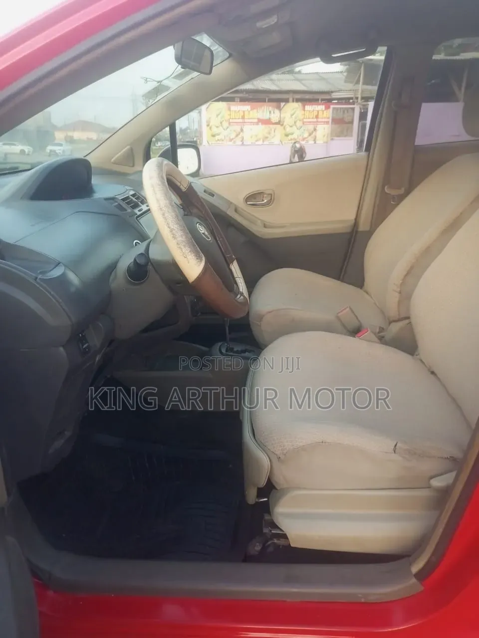 Toyota Vitz 2010 Red